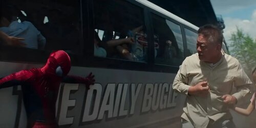 نگه داشتن یک اتوبوس (مرد عنکبوتی شگفت انگیز 2)