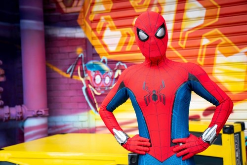 https://spidey.ir/images/img/content/what-if/easter-eggs/new_suit_spidey_disenlyland.jpg
